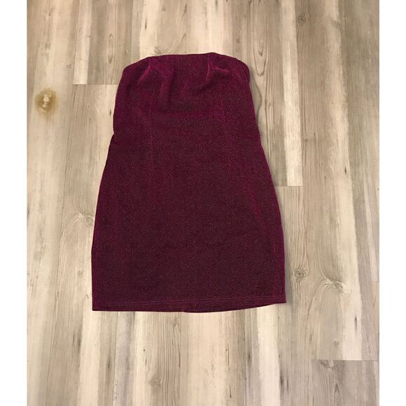 NWT~Forever 21 Red Metallic Tube Style Mini Dress Sz Juniors Large - Picture 2 of 3